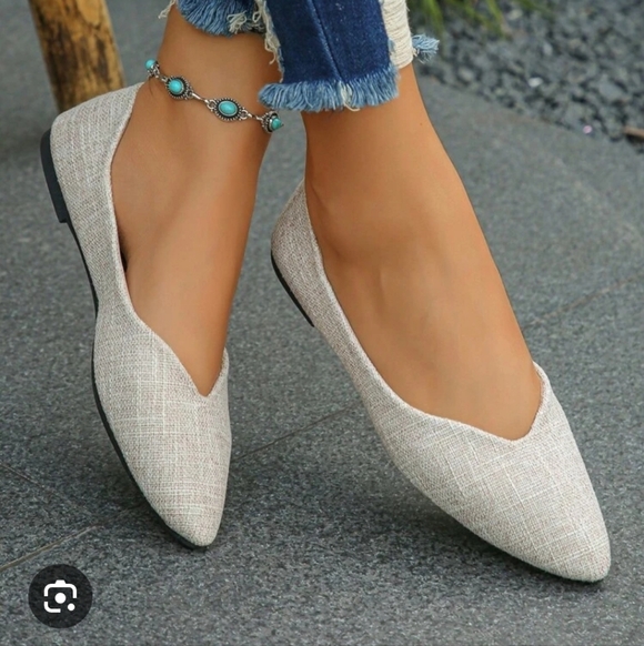 Shoes - Tan Knit Woven Pointed Toe Flats - Size 9